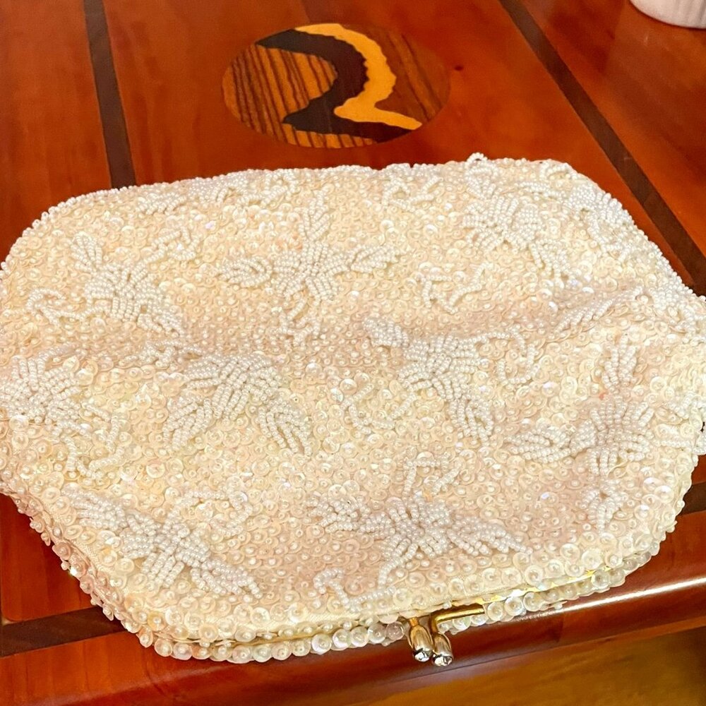 Elegant vintage sequin, bead and silk purse